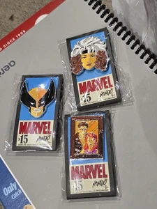 Alle 3 SDCC 2025 Mondo Tom Whalen Emaille Pin Wolverine Jean Scott Rogue Full Set - Bild 1 von 4