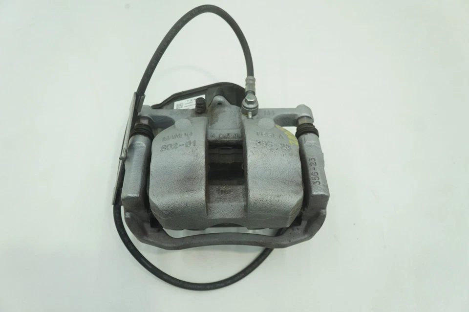 Pinza de freno trasera izquierda con estacionamiento electrónico 1250641-00-D Tesla Cybertruck 2024 Foto 1 de 4