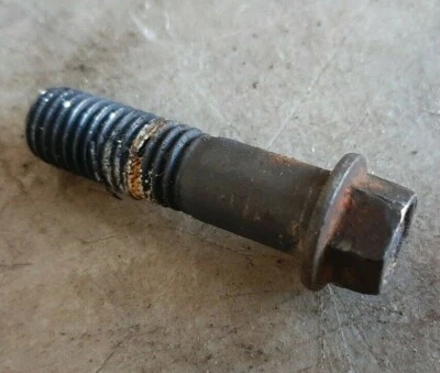 (1) Perno de montaje del eje de dirección Pontiac Sunfire 95-99 @ nudillo @ cremallera y piñón Foto 1 de 4