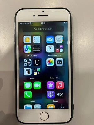 Apple iPhone 8 - 64GB - Argento (Sbloccato) - Immagine 1 di 4