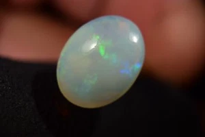Large BLUE GREEN Australian Coober Pedy Solid Natural Genuine Fire Opal 2.5 Cts - Imagen 1 de 4