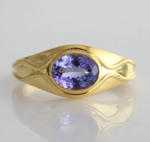 Ring of Vilya, Solid Gold ring set with a Natural 9x7 Faceted Indigo Tanzanite - Picture 1 of 21