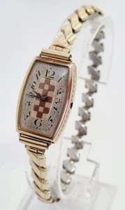 9ct gold 375 rectangular case manual winding lady wrist watch - Picture 1 of 17