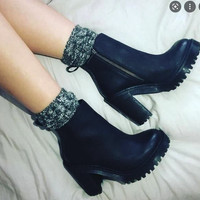 LEATHER HEELED ANKLE BOOTS 