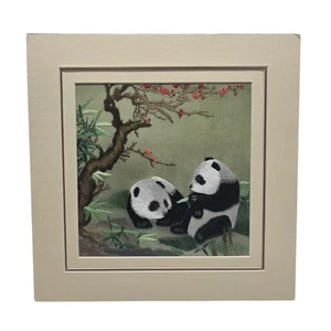 Vintage chinesischer handbestickter Panda Kirschblütenbaum aus mattierter Seide asiatischer Kunst - Bild 1 von 7