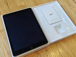 Apple iPad Air 2 (9.7-inch) A1567 128GB, Wi-Fi + 4G, Space Gray - Afbeelding 1 van 6