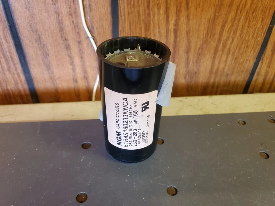 NGM Capacitor, 61B4S160233NNCA, 233-280uf, 165vac - Image 1 of 4