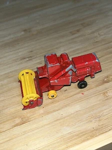 USED Matchbox Lesney Combine Harvester No. 65 #46 - Picture 1 of 5