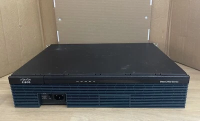 Cisco 2911/K9 IPBaseK9 & UCK9 IOS 15 PVDM3-32+16 + VIC2-4FXO + VWIC3-1MFT-T1/E1 - Image 1 of 4