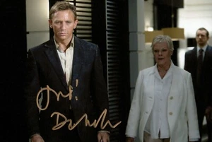 Dame Judi Dench Hand Signed 6x4 Photo James Bond 007 M Red Joan Autograph + COA - Picture 1 of 3