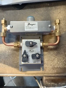 Dwyer Differenzdrucktransmitter 629C-02-CH-P2-E5-S1-3V - Bild 1 von 2