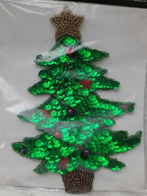 Nuevo en Paquete Árbol de Navidad con Estrella ~ Aplique Grande de Lentejuelas y Cuentas ~ Coser ~ 6" x 4.5" Foto 1 de 4