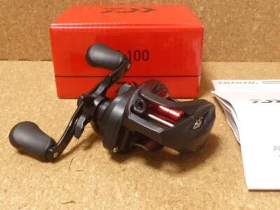 Daiwa 21 PR 100 Right Handed Baitcasting Reel New in Box - image 1 of 4