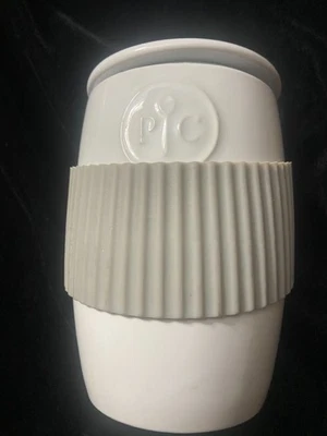 Hervidor de huevos para microondas de cerámica gris blanco con tapa Pampered Chef Foto 1 de 4