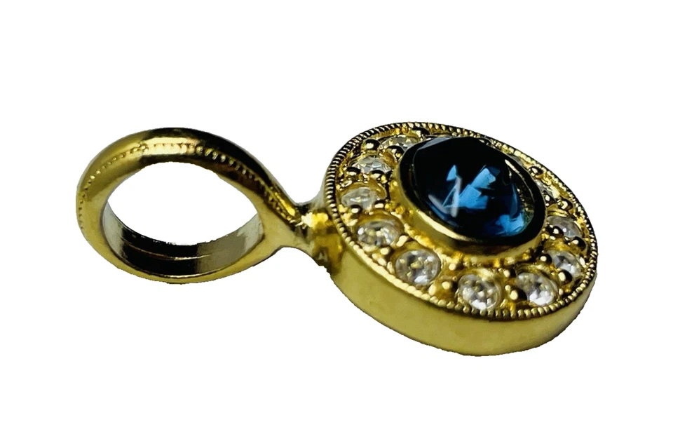 Colgante Vintage Avon - Zafiro Azul y Piedra Blanca Tono Dorado SOLO Clásico Ovalado Foto 1 de 4