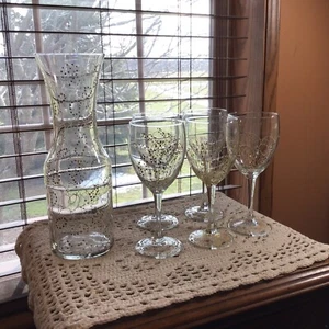 Pier 1 hand painted swirls & dots artist signed wine carafe & 5 wine glasses - Picture 1 of 12