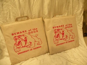 Posten 2 Vintage University of Georgia Bulldogs Stadion Kissen Sitz 14” x 14” - Bild 1 von 8
