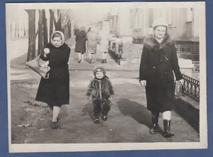 Beautiful girls walking down the street with a child. Soviet Vintage Photo USSR - Picture 1 of 2
