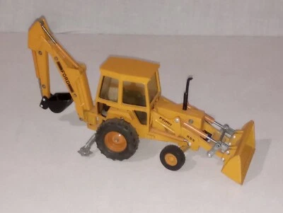 Ertl 1:32 Scale Ford 555 Backhoe Loader  MADE IN JAPAN - Image 1 of 4