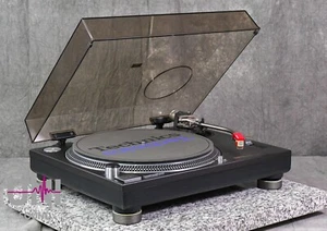 Technics SL-1200MK4 Black direct drive turntable in Very Good Condition - Picture 1 of 24
