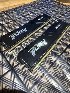 Kingston Hyper x Fury DDR4 16GB 2x8GB - Picture 1 of 4