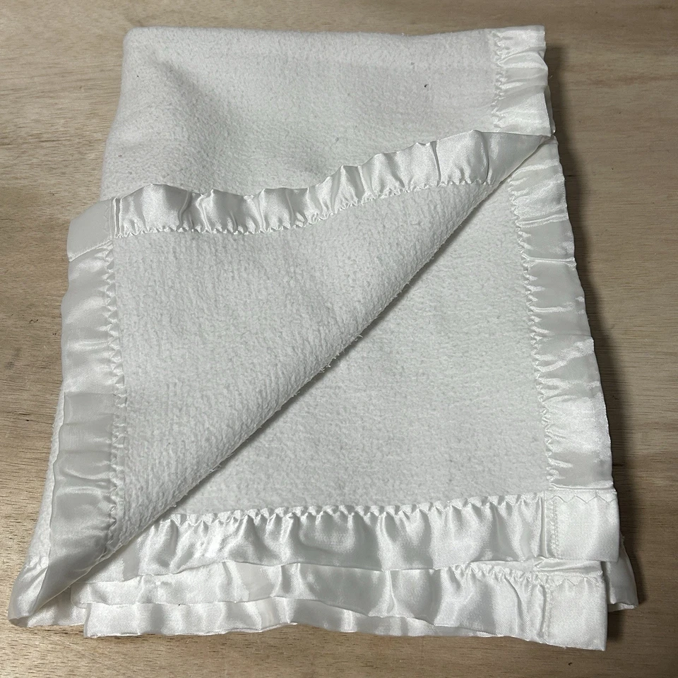 "Manta de cuna de bebé vintage Carters 100 % algodón y satén blanca 36"" X 50""" Foto 1 de 4