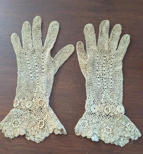 Guantes de ganchillo de encaje vintage pequeños - Imagen 1 de 7