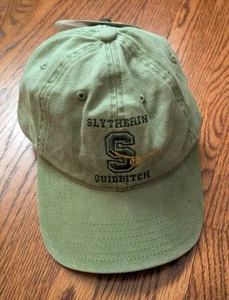 NUEVO CON ETIQUETAS Harry Potter Slytherin Quidditch Lt Verde Gorra de Béisbol Gorra Gorra Boxlunch - Imagen 1 de 9