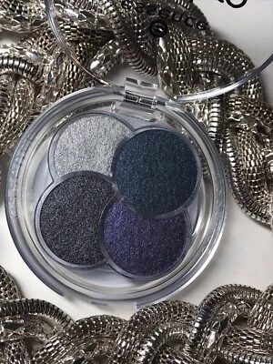 essence  quattro Eyeshadow Lidschatten 09 DENIM 4.0 5g *NEU**** - Bild 1 von 3