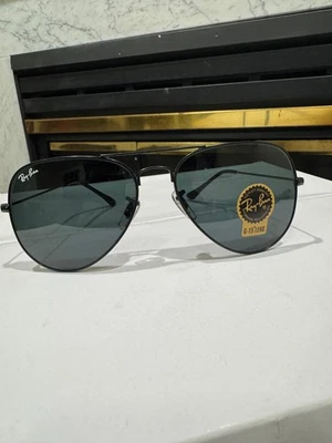 Ray-Ban RB3026 Aviator Large Metal – Black Frame with Classic Black Lenses - Image 1 of 4