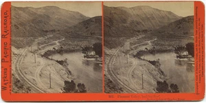 Visión estéreo Watkins' Pacific Railroad # 302 (años 1860) Pleasant Valley mirando hacia el este - Imagen 1 de 2