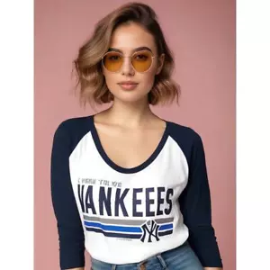 NWT Women's New York Yankees 3/4 Sleeve Raglan T-Shirt White/Blue Medium - Picture 1 of 5