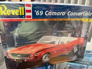 REVELL  # 85-7676   1/25th SCALE 1969  CAMARO CONV SEALED MODEL KIT - Imagen 1 de 2