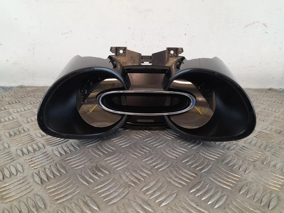 RENAULT CLIO IV 2013-2020 Speedometer Instrument Cluster 248109294R - Image 1 of 4