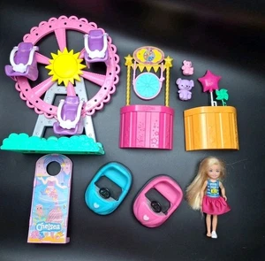 Mattel Barbie Club Chelsea Parco Divertimenti Carnevale con Accessori - Foto 1 di 2