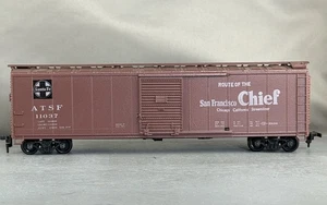 Athearn - Santa Fe - 50' San Francisco Chief S/D Box Car + Wgt # 11037 - Picture 1 of 6