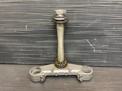 Yamaha YZF R6 2003 parte inferior triple árbol horquilla tubo puente recto #121923 Foto 1 de 4