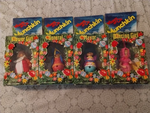 1975 Wizard of Oz Mego MUNCHKIN Figures Set 4 VERY HIGH GRADE in Original Boxes Cover