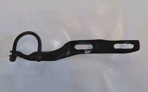 ORIGINAL MERCEDES-BENZ W123 DIESEL HALTER AUSPUFF AN GETRIEBE SCHALTGETRIEBE - Bild 1 von 2