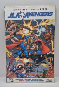 JLA AVENGERS PAPERBACK GEORGE PEREZ KURT BUSIEK 2008 (B216) - Picture 1 of 17