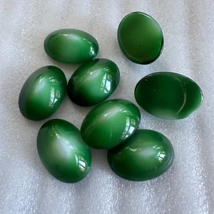 AL1036 Vintage glass cabochons German 18x13mm oval green/white unfoiled (8) - Picture 1 of 3