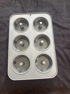 Donut Or Bundt Cake Baking Pan Non-Stick 6-Cavity Good Condition - Bild 1 von 2
