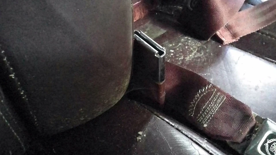 Cadillac Deville 1990 derecho OE cinturón de seguridad delantero hebilla granate Foto 1 de 1