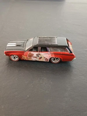 Hot Wheels Redline Looney Tunes универсал Tasmanian Devil '71 Plymouth Satellite - Изображение 1 из 4