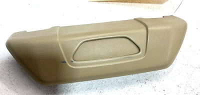 AUDI Q7 2017-2022 ASIENTO PASAJERO DELANTERO DERECHO REPOSACABEZAS CUBIERTA EMBELLECEDOR EXTERIOR OEM Foto 1 de 4