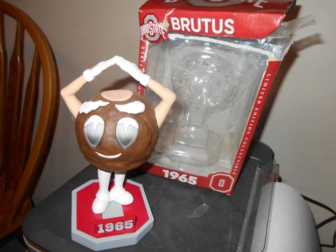FOCO legends of field BRUTUS BUCKEYE 1965 Rookie mascot BOBBLEHEAD ONLY 144 MADE Cover