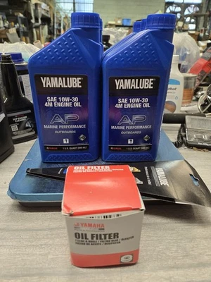 Kit de cambio de aceite Yamalube OEM 10W-30 F200-F250 (MRNLG-KT-10)- SIN JUNTA Foto 1 de 4