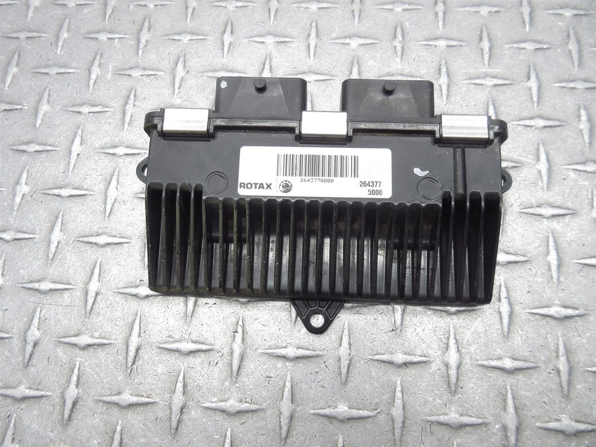 キャン グッチ×アディダス ZX8000 23SS スエード×キャンバス スニーカー