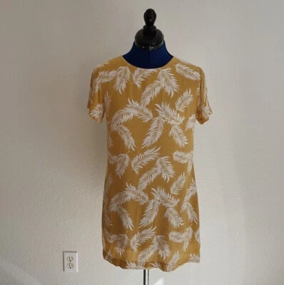 Olivaceous Yellow & White Leaf Patterned Crew Neck Mini Dress Sz Small - Image 1 of 4
