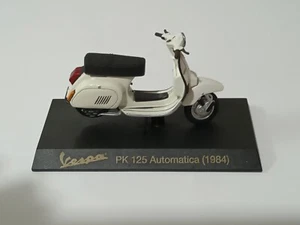 Vespa Piaggio PK 125 Automatica (1984) escala 1:18 Maisto - Imagen 1 de 4
